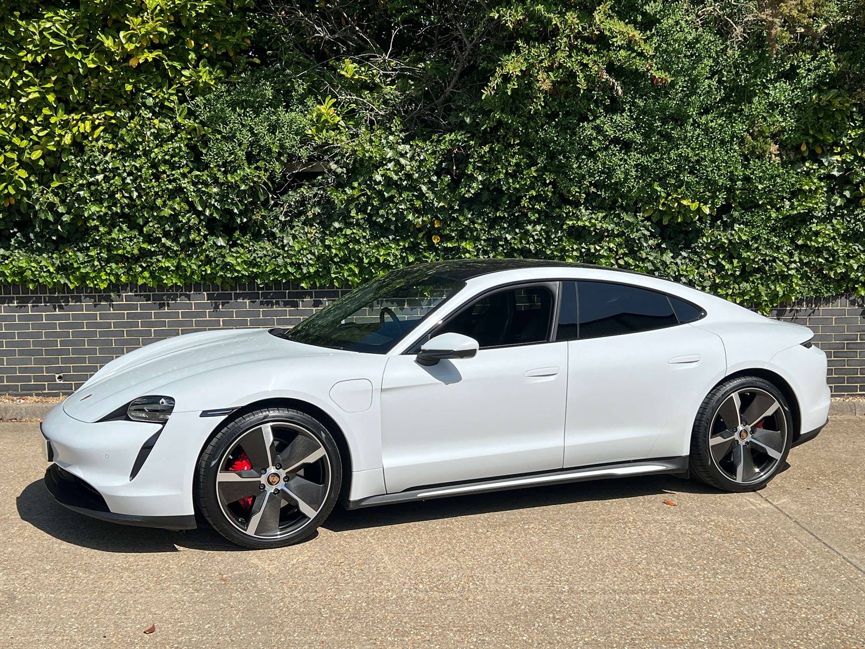 Porsche Taycan Members Say Hello Here! 20250430_105912531_iOS