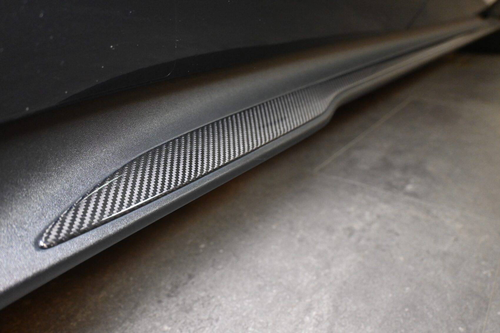 Porsche Taycan Remove front lip Porsche-Taycan-Turbo-S-Vulkangrau-metallic-03_2024-27-