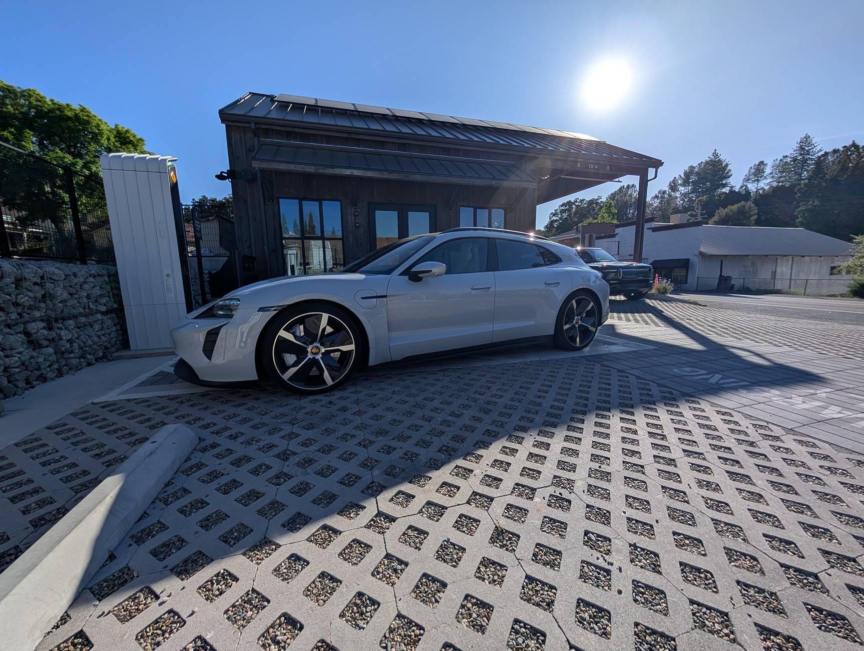 Porsche Taycan RAN Question PXL_20250621_010751472
