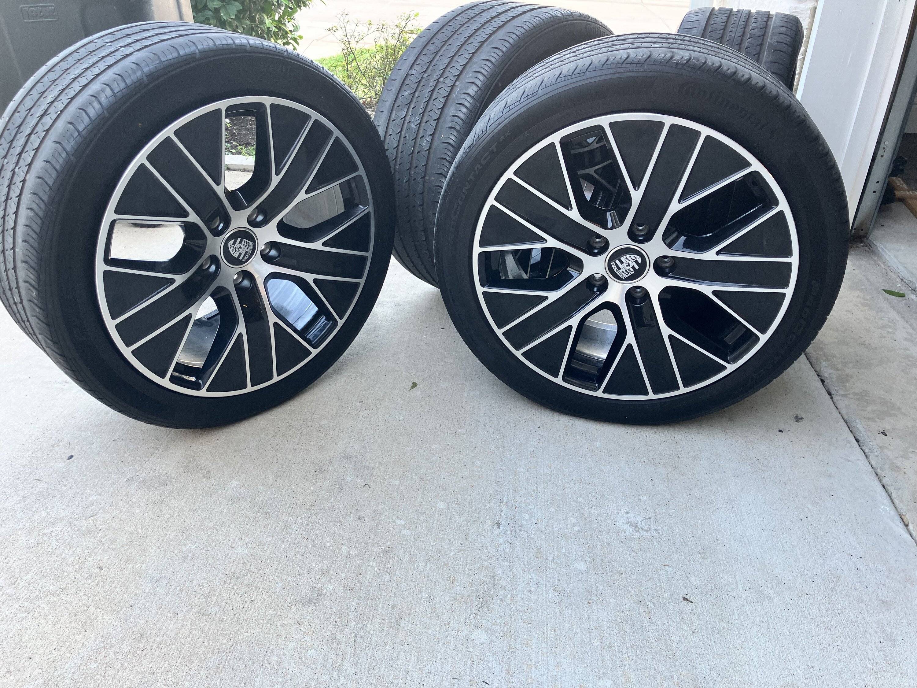 Porsche Taycan Four OEM 20" Aero wheels for sale $1,900 OBO IMG_2323