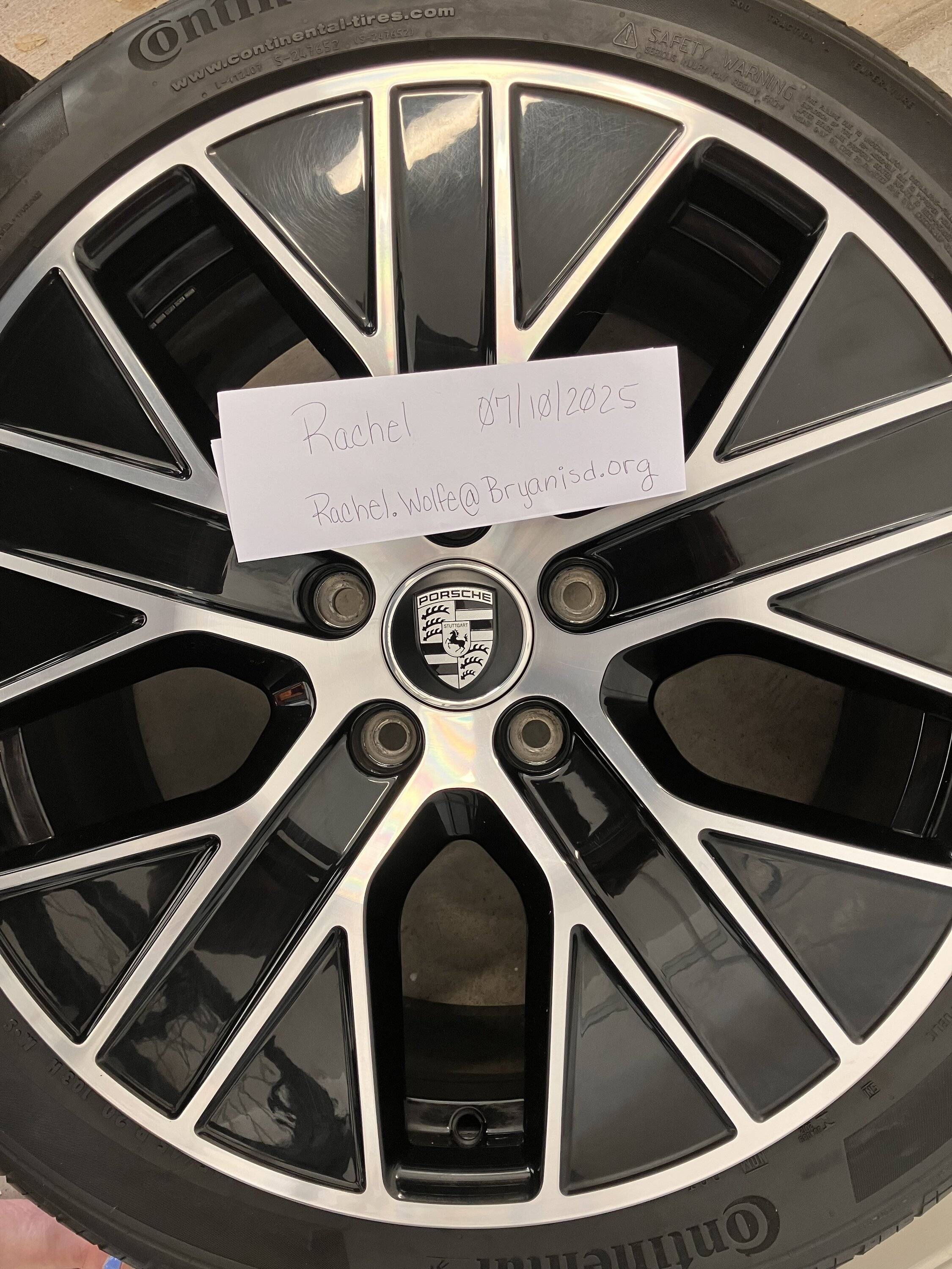 Porsche Taycan Four OEM 20" Aero wheels for sale $1,900 OBO IMG_2963