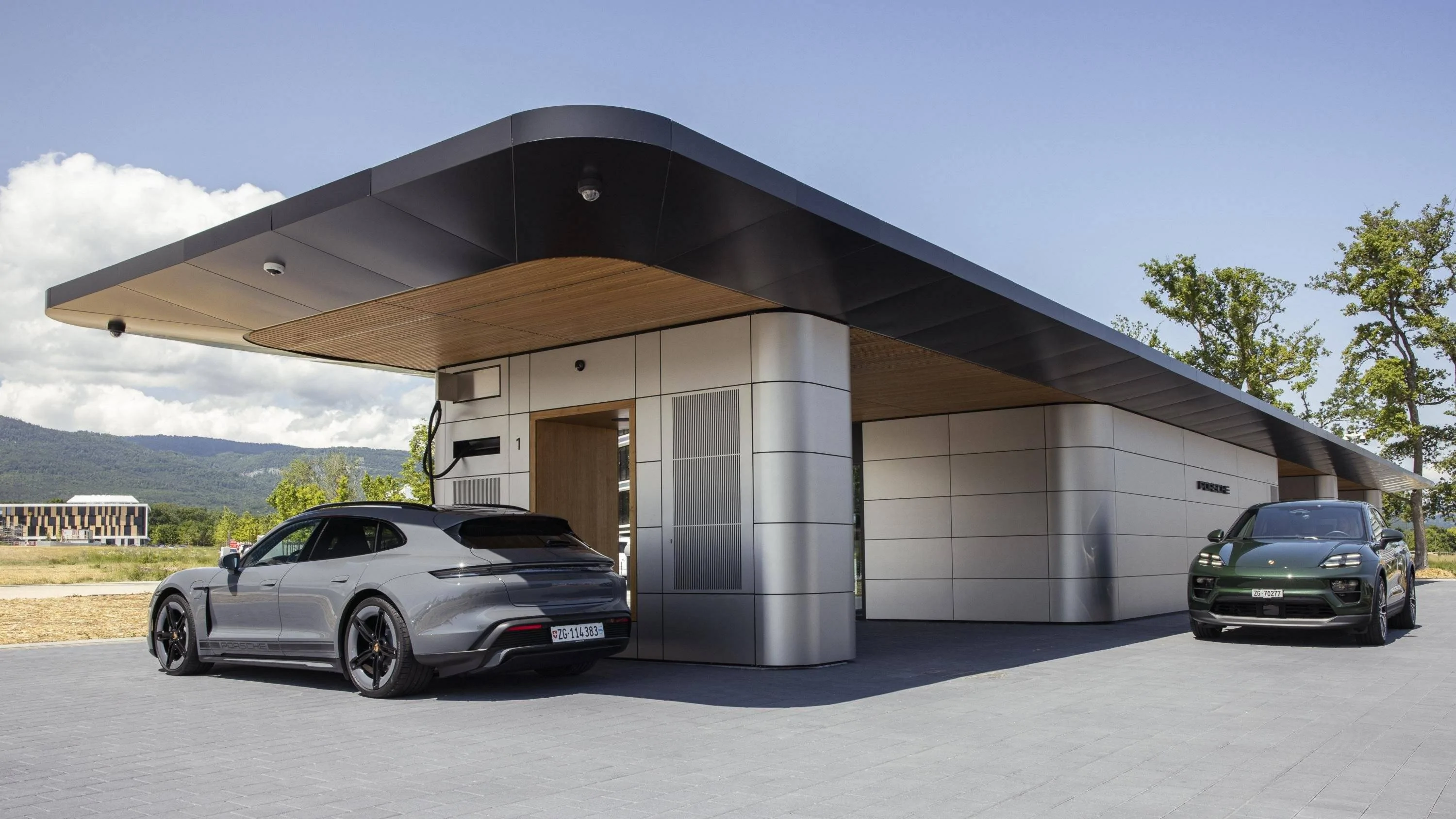 Porsche Taycan First Porsche Charging Lounge in Switzerland is now open - article 1752616605003-sy