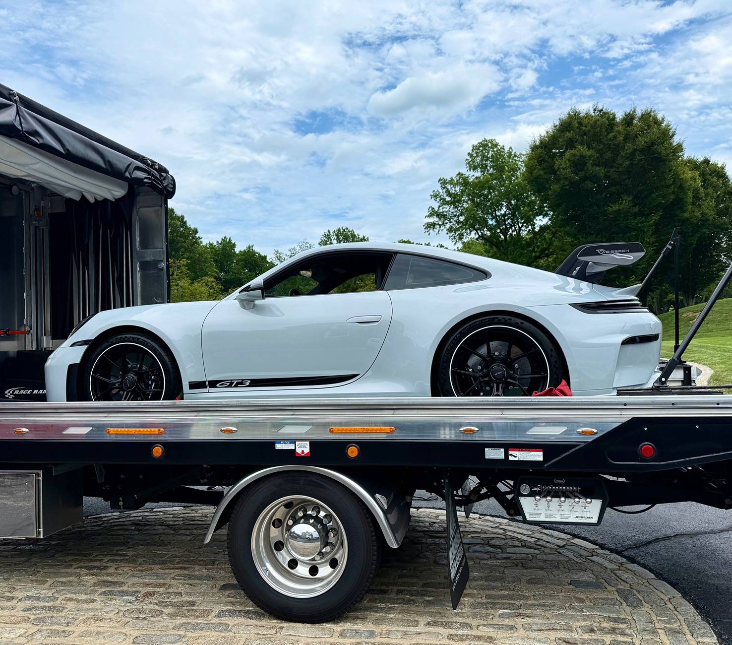 Porsche Taycan 992.2 Ice Grey Winged GT3 w/ Weissach IMG_0401