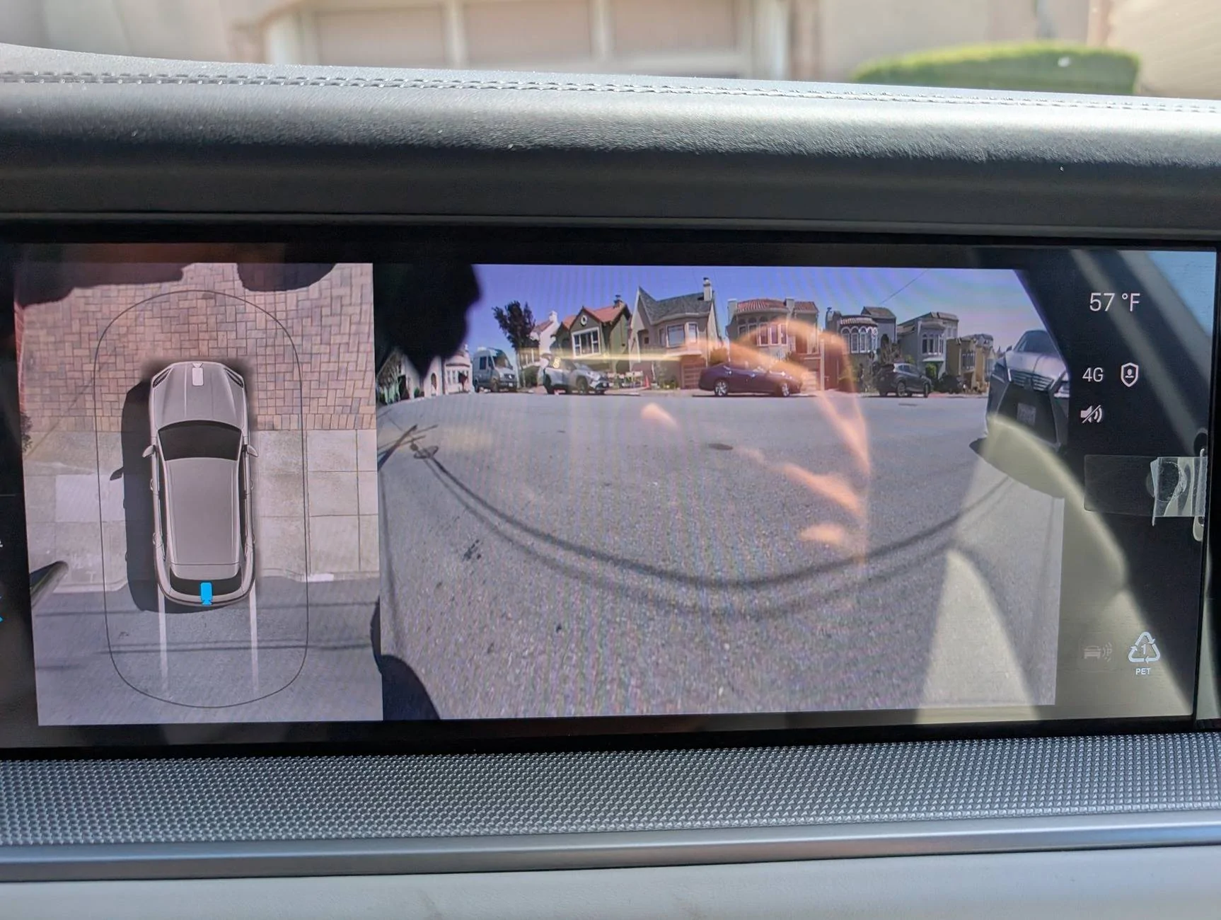 Porsche Taycan Surround View with Active Parking Support PXL_20250412_191743204