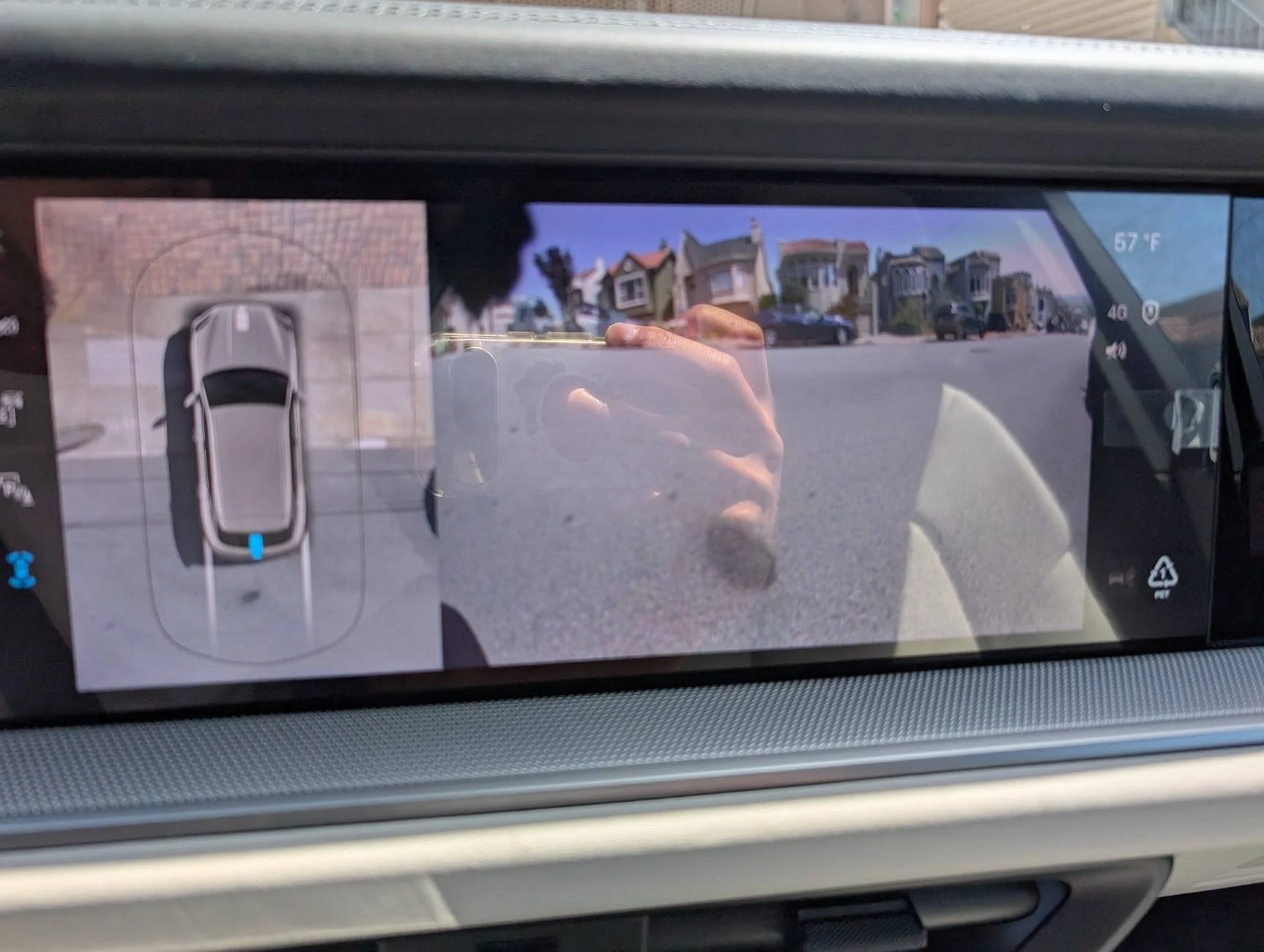 Porsche Taycan Surround View with Active Parking Support PXL_20250412_191800294