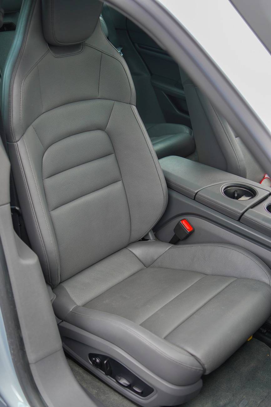 Porsche Taycan 2021 Taycan 4S - $47,900 DSC07223
