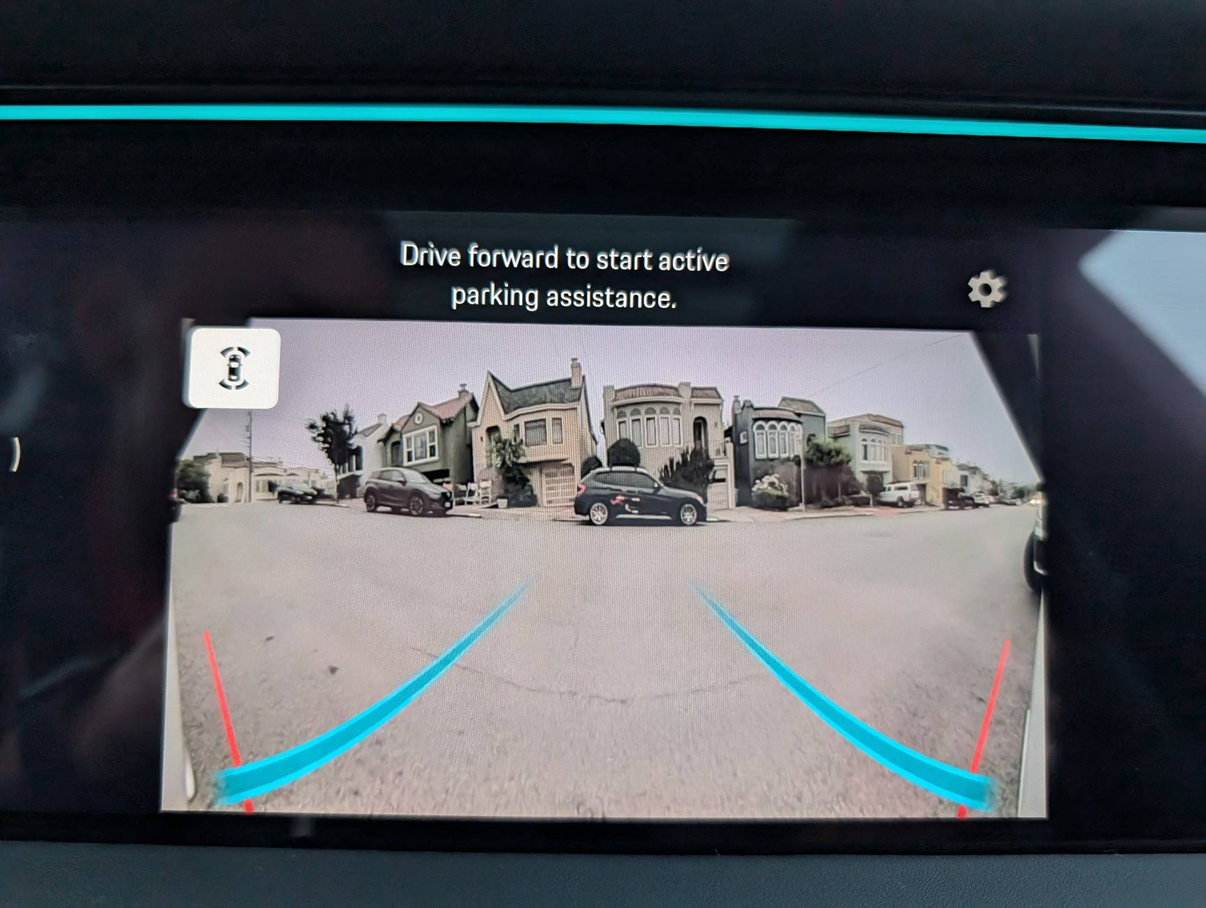 Porsche Taycan Surround View with Active Parking Support PXL_20250722_031914106