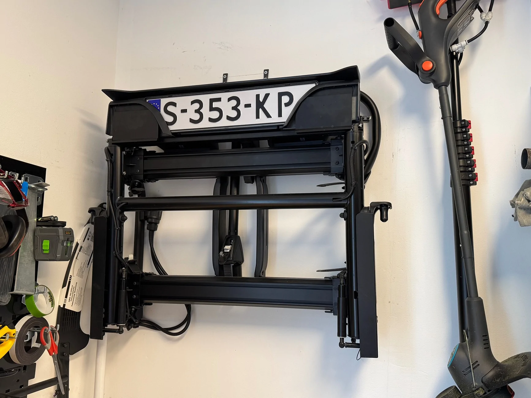 Porsche Taycan Taycan Cross Turismo Bicycle Rack Install - DIY Video IMG_0429
