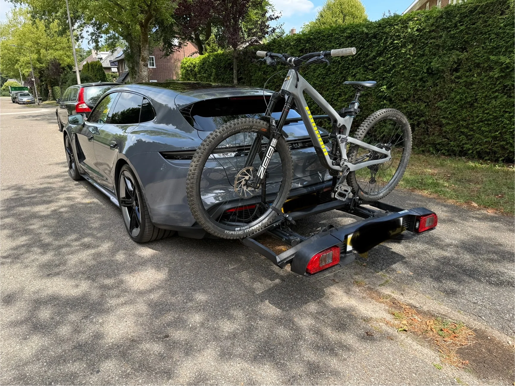 Porsche Taycan Taycan Cross Turismo Bicycle Rack Install - DIY Video IMG_2721