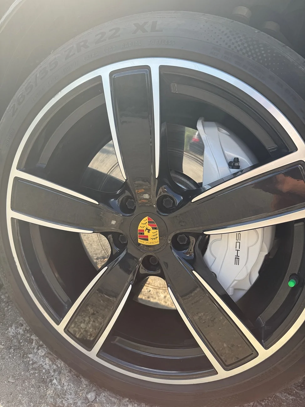 Porsche Taycan PSCB Brake discs / rotors cracked IMG_3183