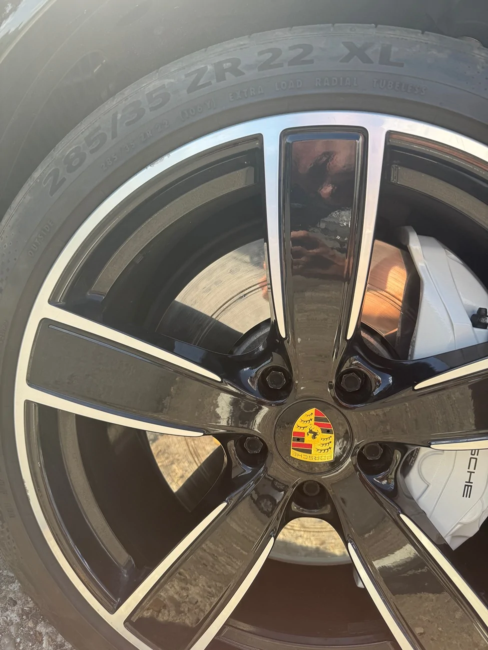 Porsche Taycan PSCB Brake discs / rotors cracked IMG_3184