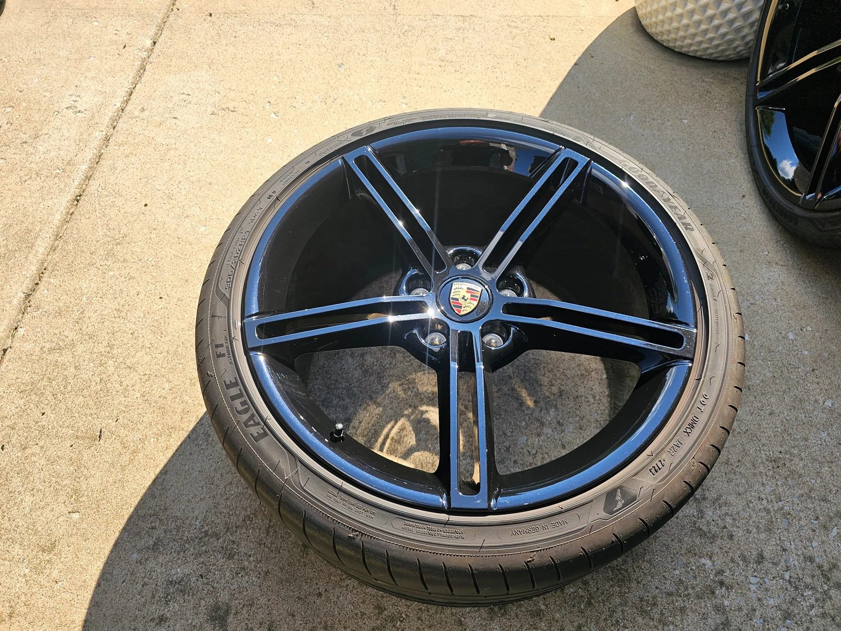 Porsche Taycan Taycan Mission E 21" Wheels in Black - Full Set 20250804_165139