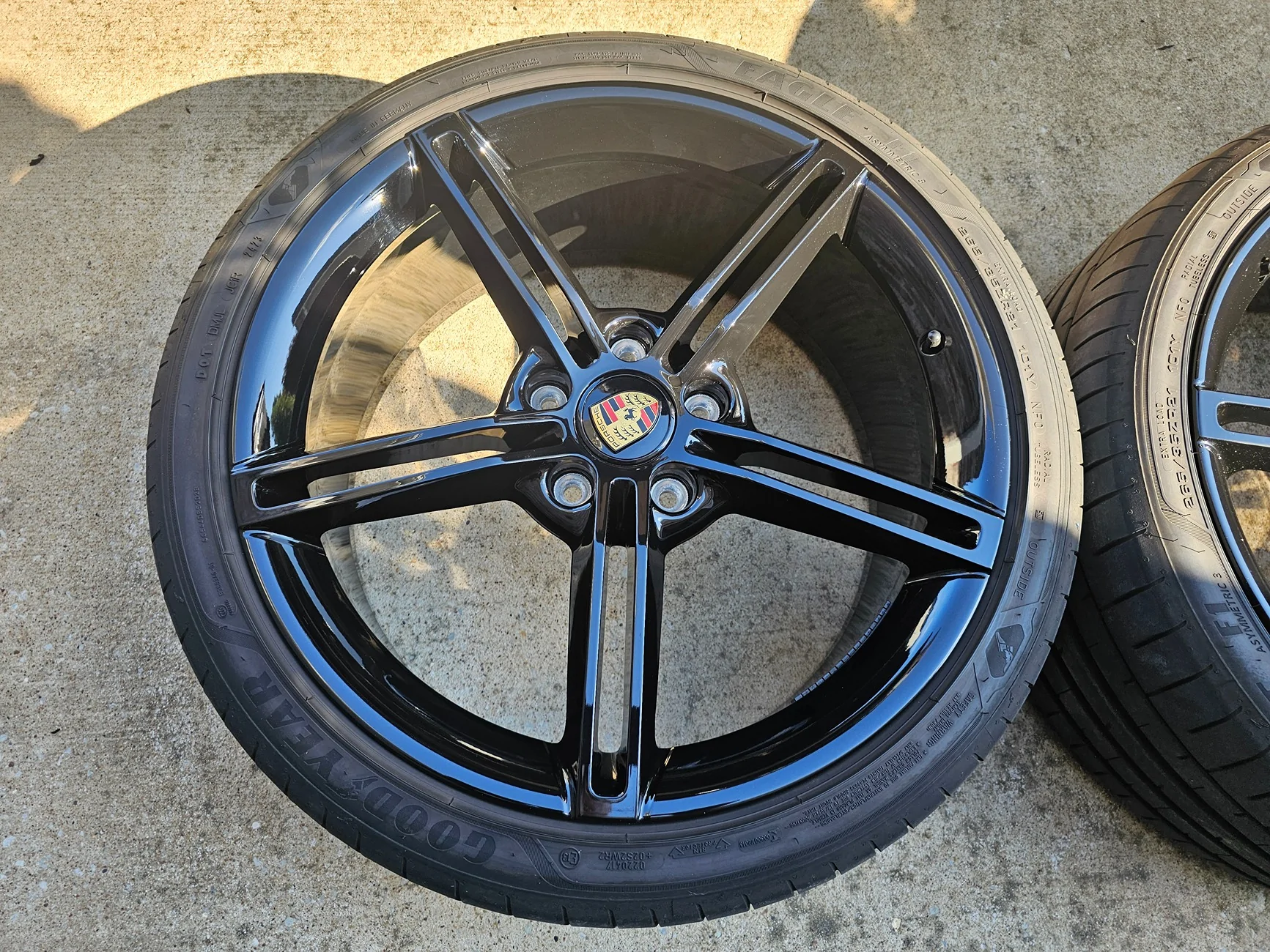 Porsche Taycan Taycan Mission E 21" Wheels in Black - Full Set 20250804_170758