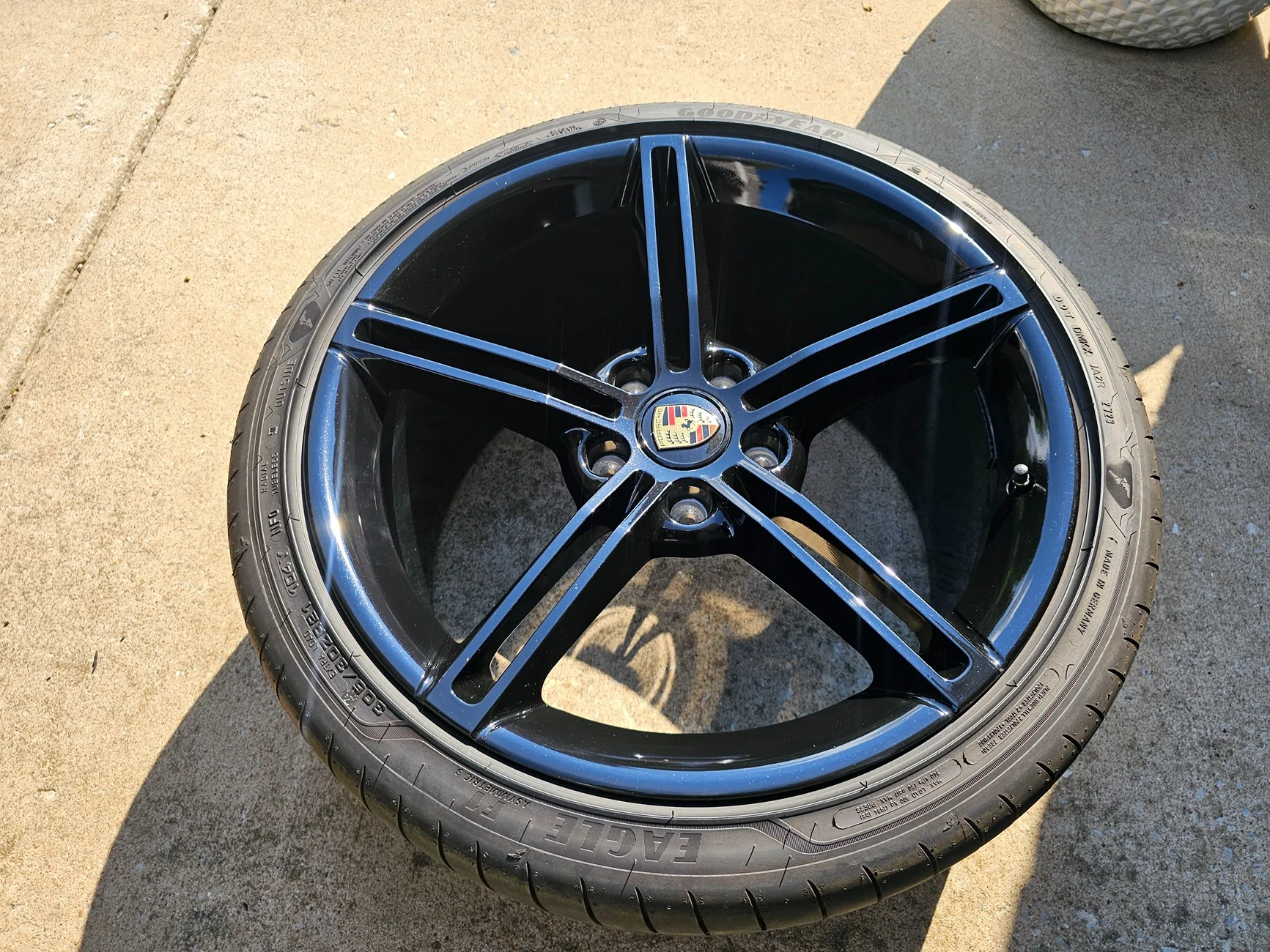 Porsche Taycan Taycan Mission E 21" Wheels in Black - Full Set 20250804_164433