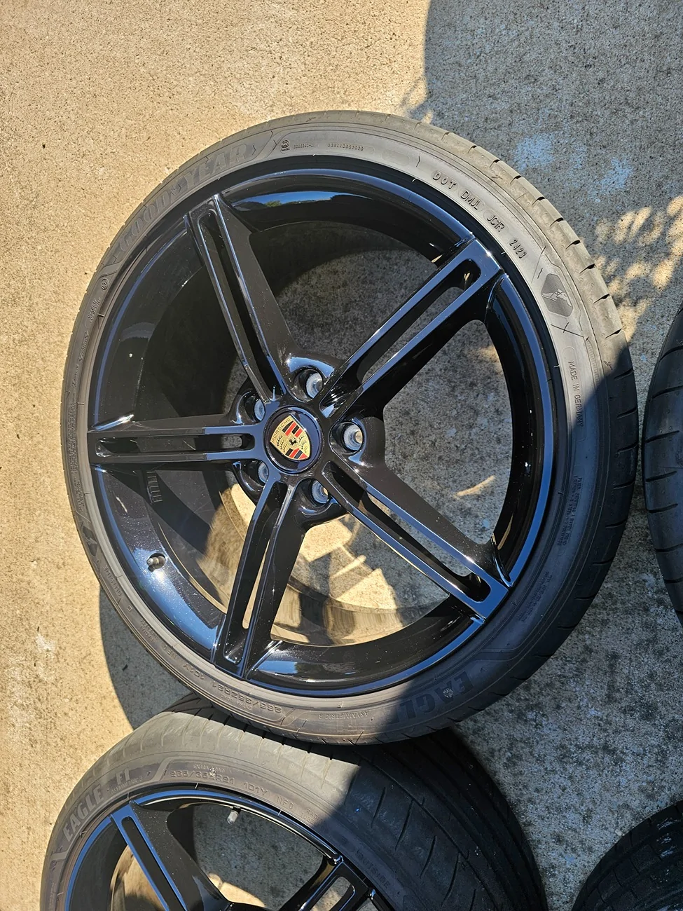 Porsche Taycan Taycan Mission E 21" Wheels in Black - Full Set 20250804_170904