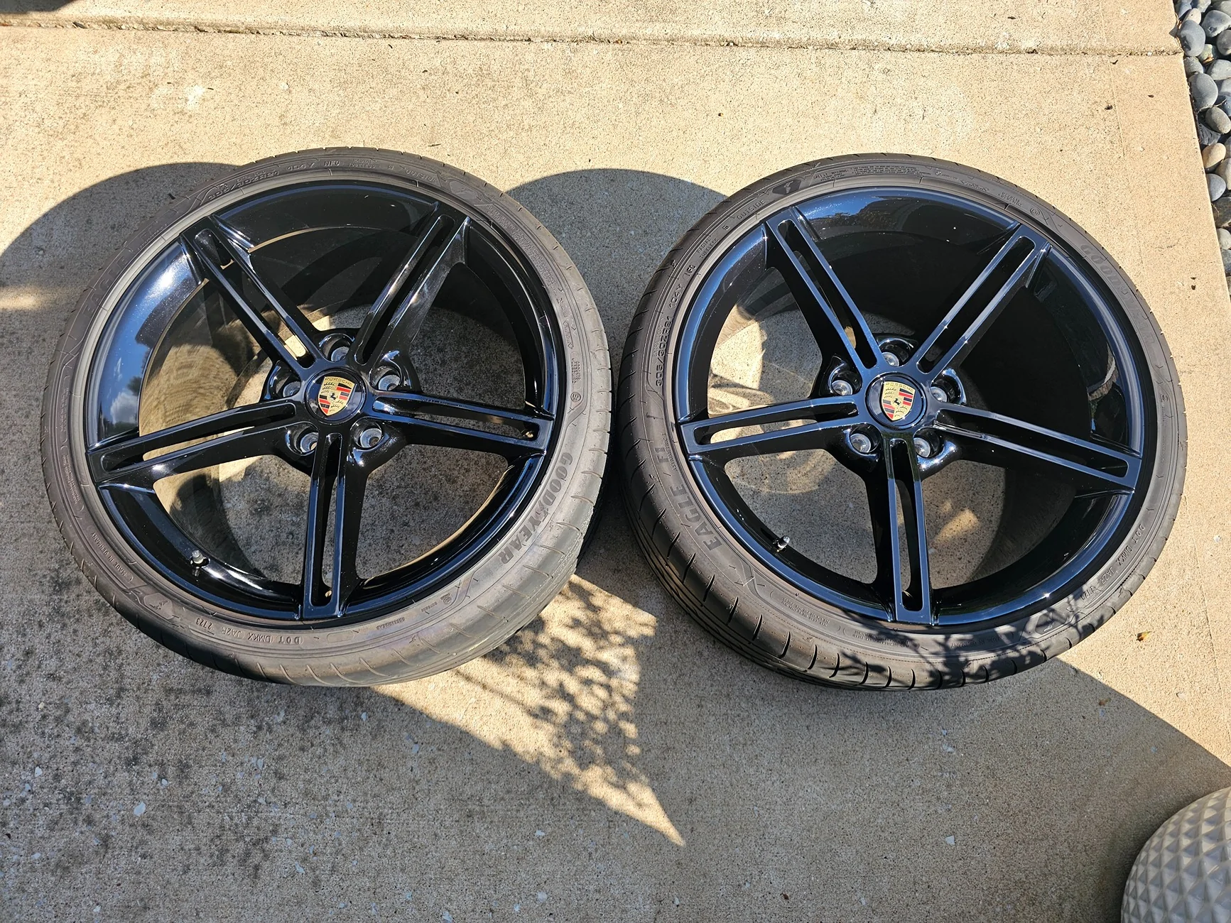 Porsche Taycan Taycan Mission E 21" Wheels in Black - Full Set 20250804_165216