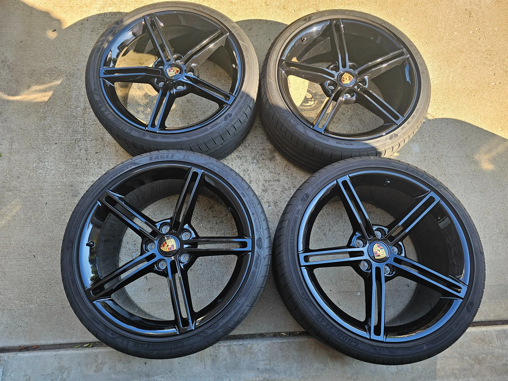 Porsche Taycan Taycan Mission E 21" Wheels in Black - Full Set 20250804_170847