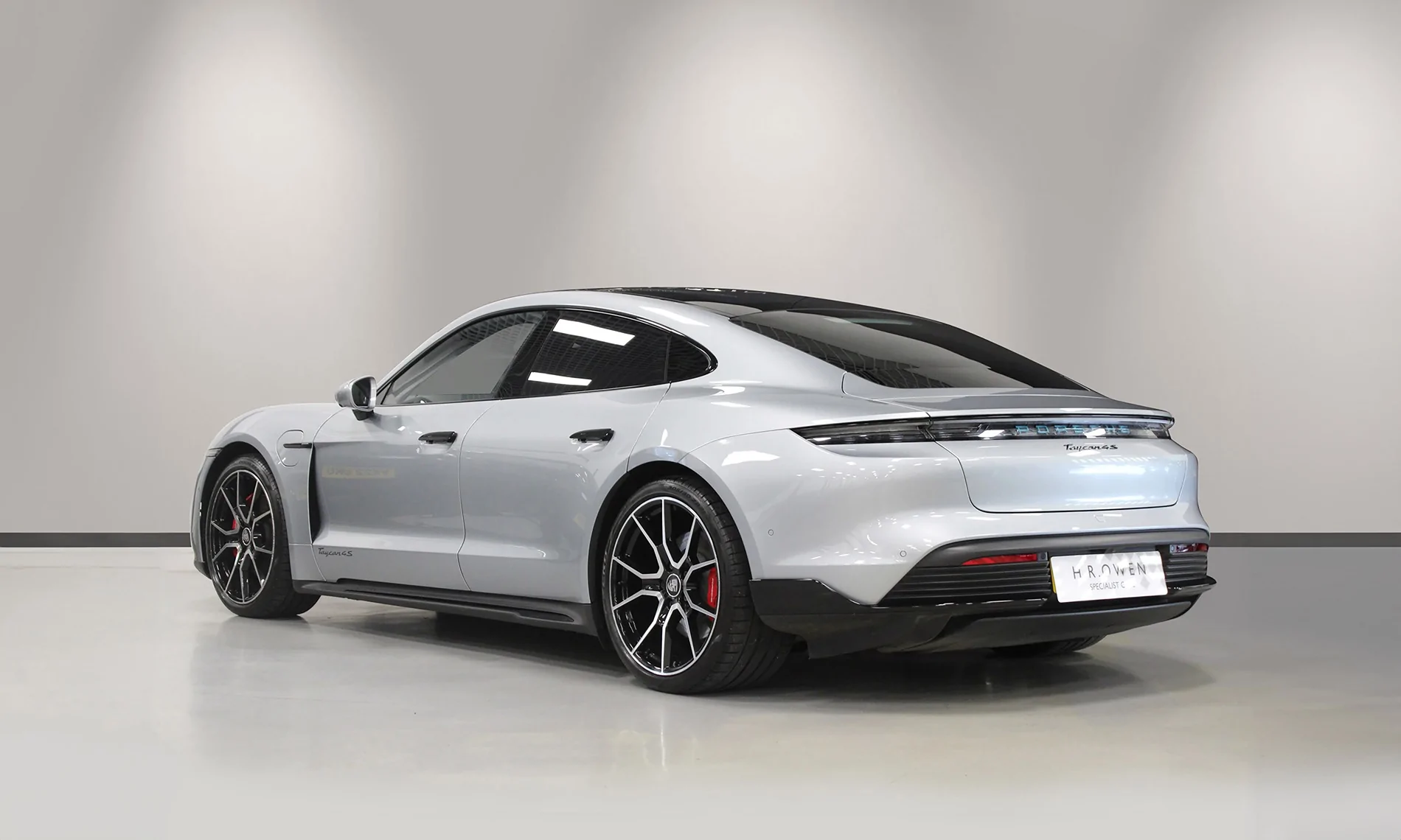 Porsche Taycan Members Say Hello Here! porsche-taycan-4s-3840x2160-14290 min