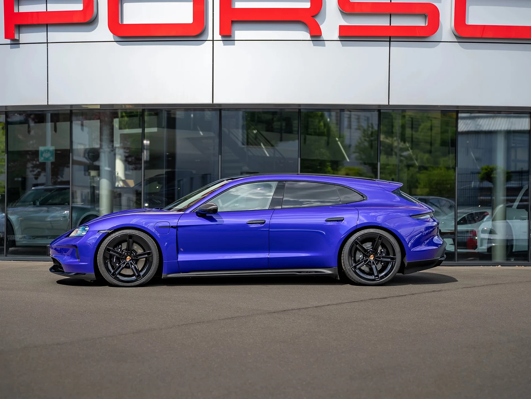 Porsche Taycan PURPLE SKY METALLIC Taycan Club 3840_st3