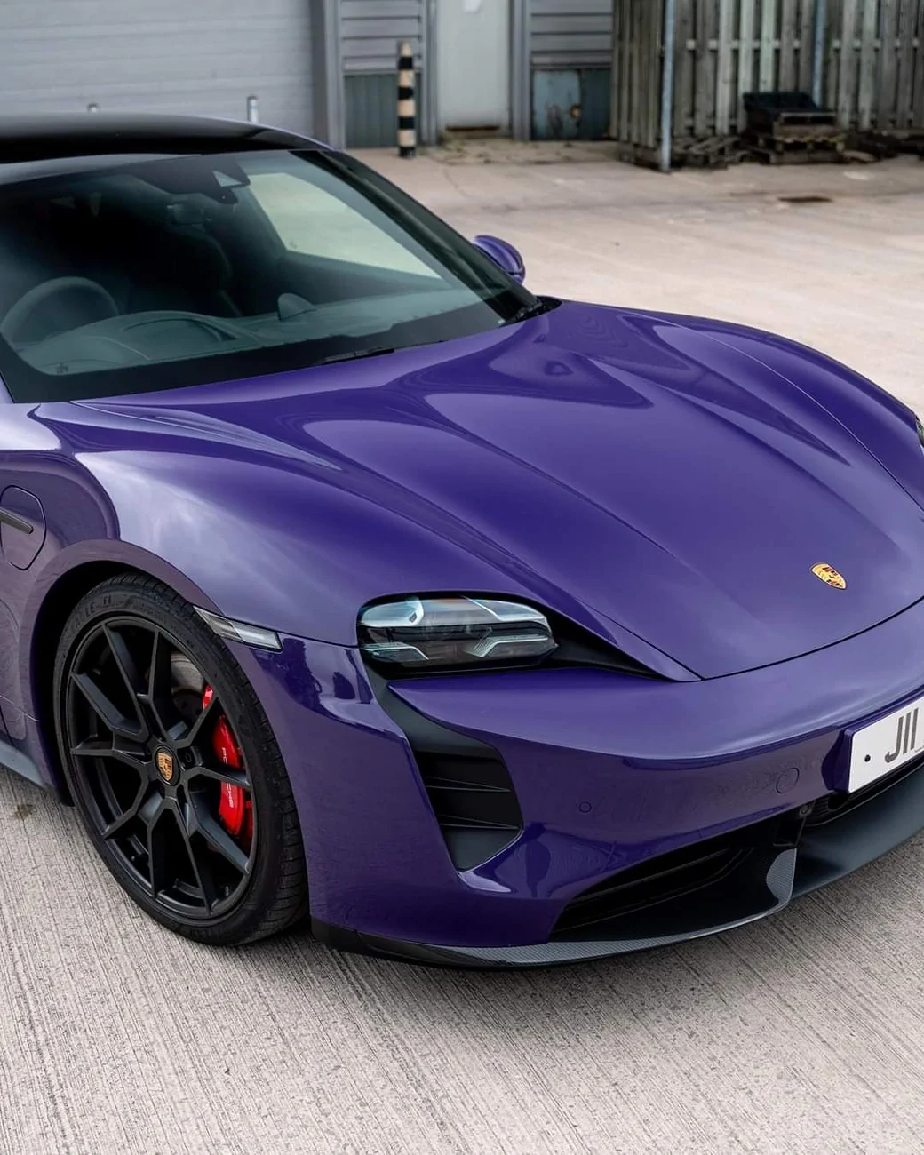 Porsche Taycan PURPLE SKY METALLIC Taycan Club min