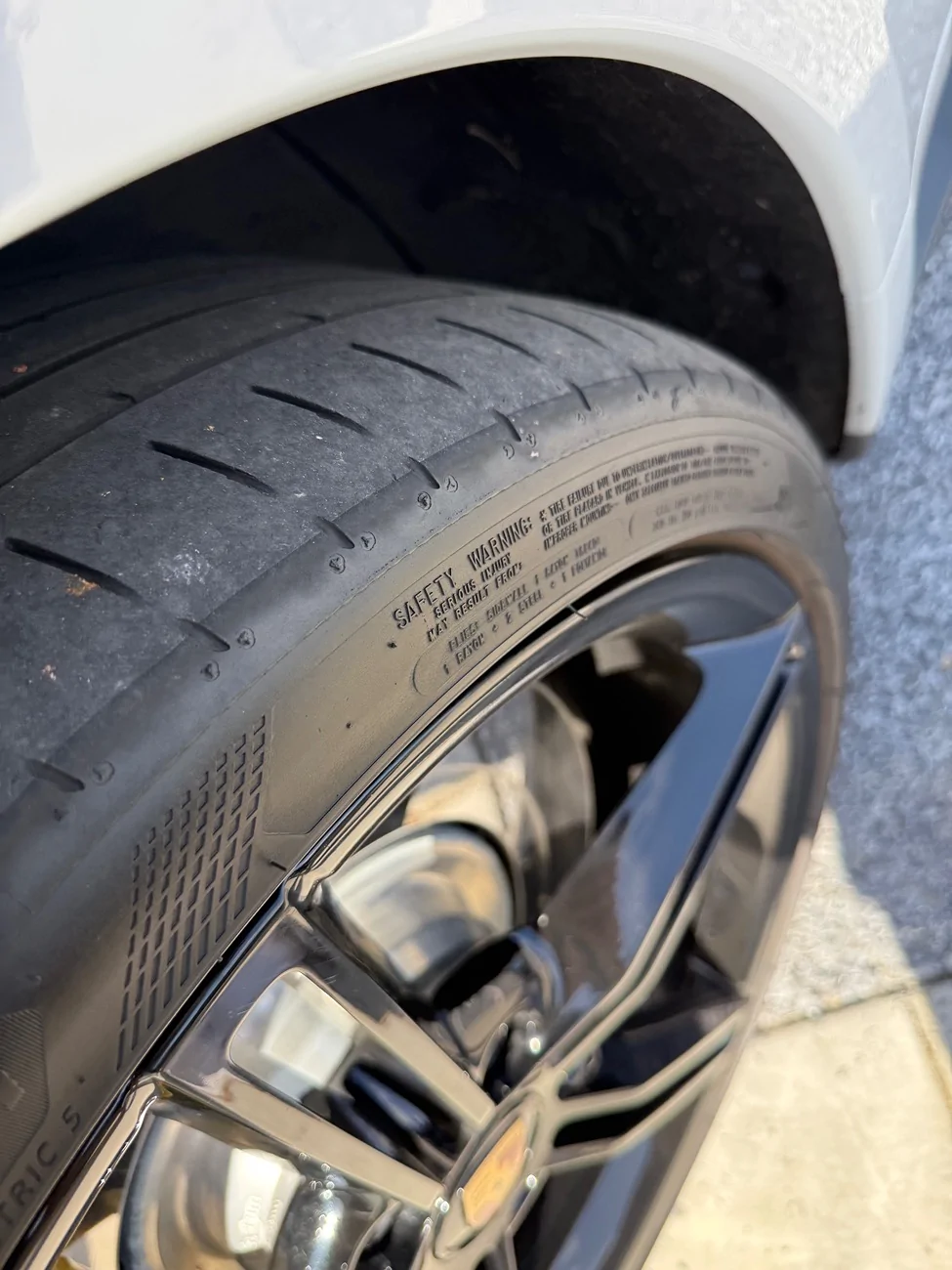 Porsche Taycan Excessive tyre wear. IMG_2827