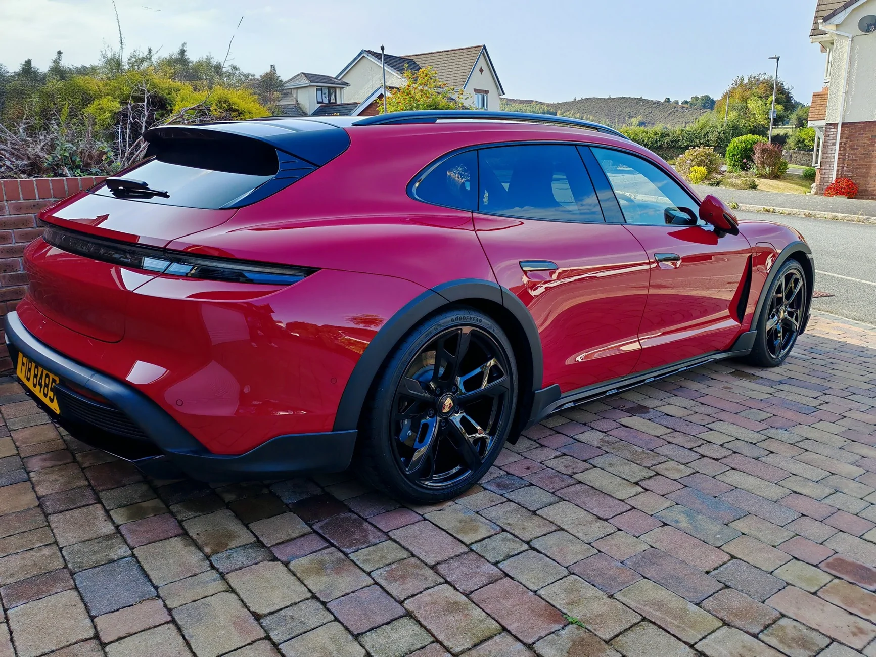 Porsche Taycan Carmine red taycan IMG_20250813_170440_edit_146926021281814