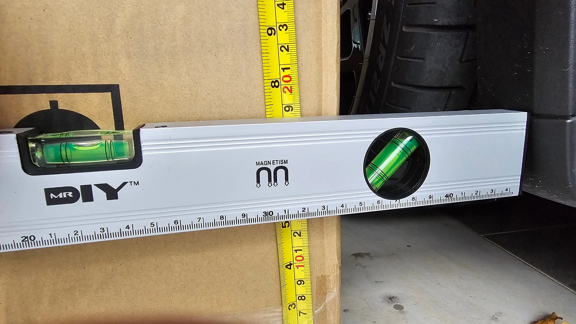 Porsche Taycan comfort access mode 3"lift  - standard on new model? 20250820_185023