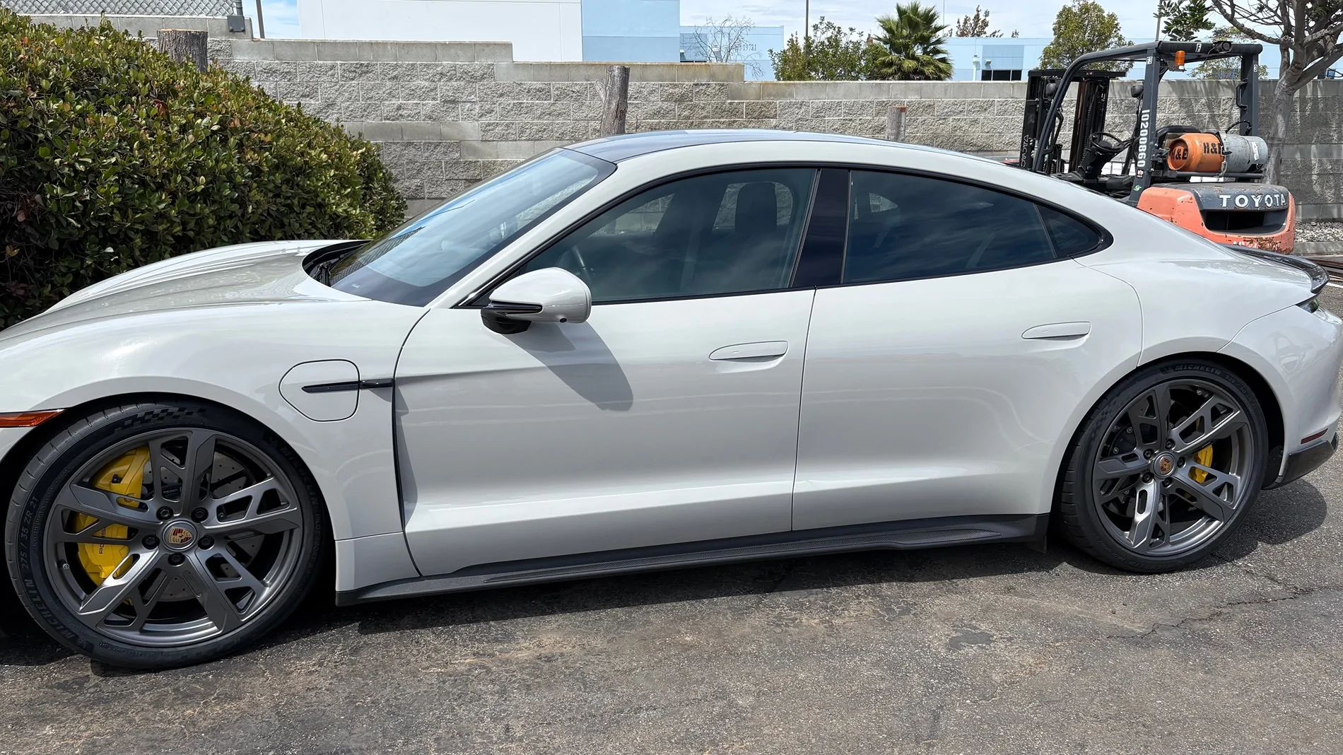 Porsche Taycan Put Panamera Spec Michelin Pilot Sport S 5 on Taycan IMG_1069