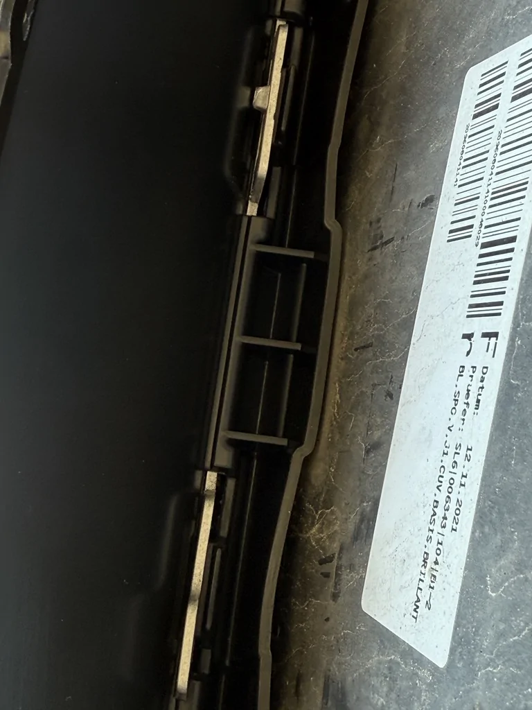 Porsche Taycan Replacing Front Lower Spoiler Cross Turismo Offroad Design Package 82F9BDD2-6A3E-4CBF-9A71-E0703F62CF68_1_105_c