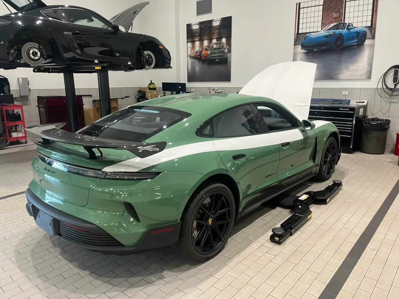 Porsche Taycan 🎨 PTS: PAINT TO SAMPLE Taycan Club & Photos Thread IMG_3155
