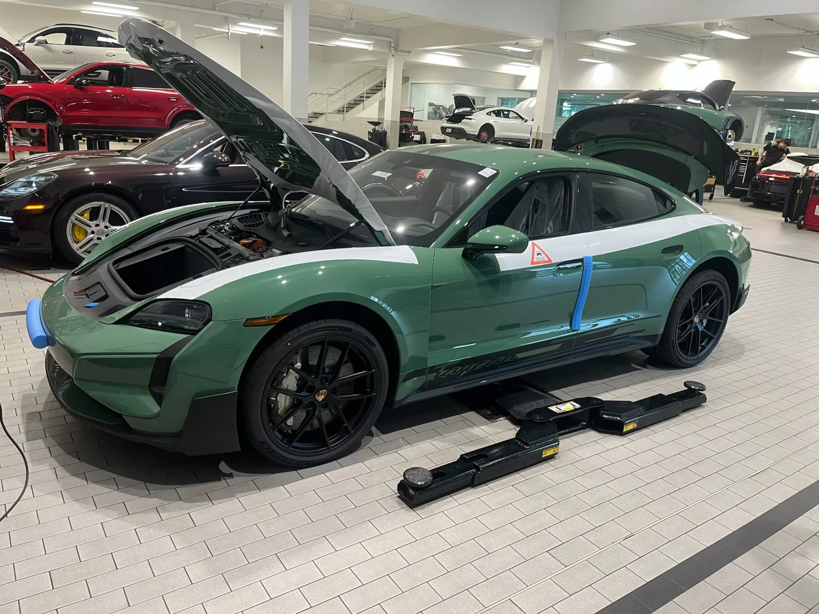 Porsche Taycan Taycan Turbo Gt and Weissach IMG_3147