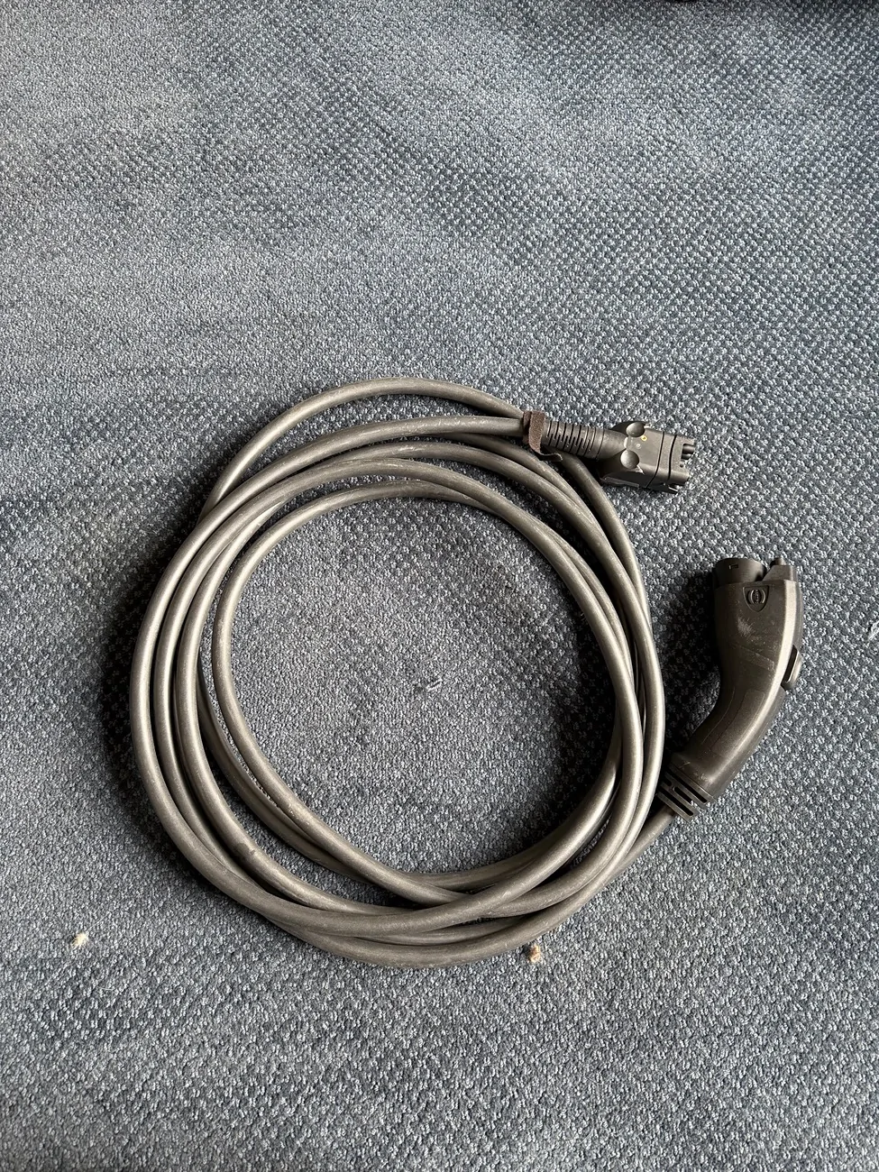 Porsche Taycan SOLD: Porsche Wall Charger with upgraded cable, practically new IMG_2632