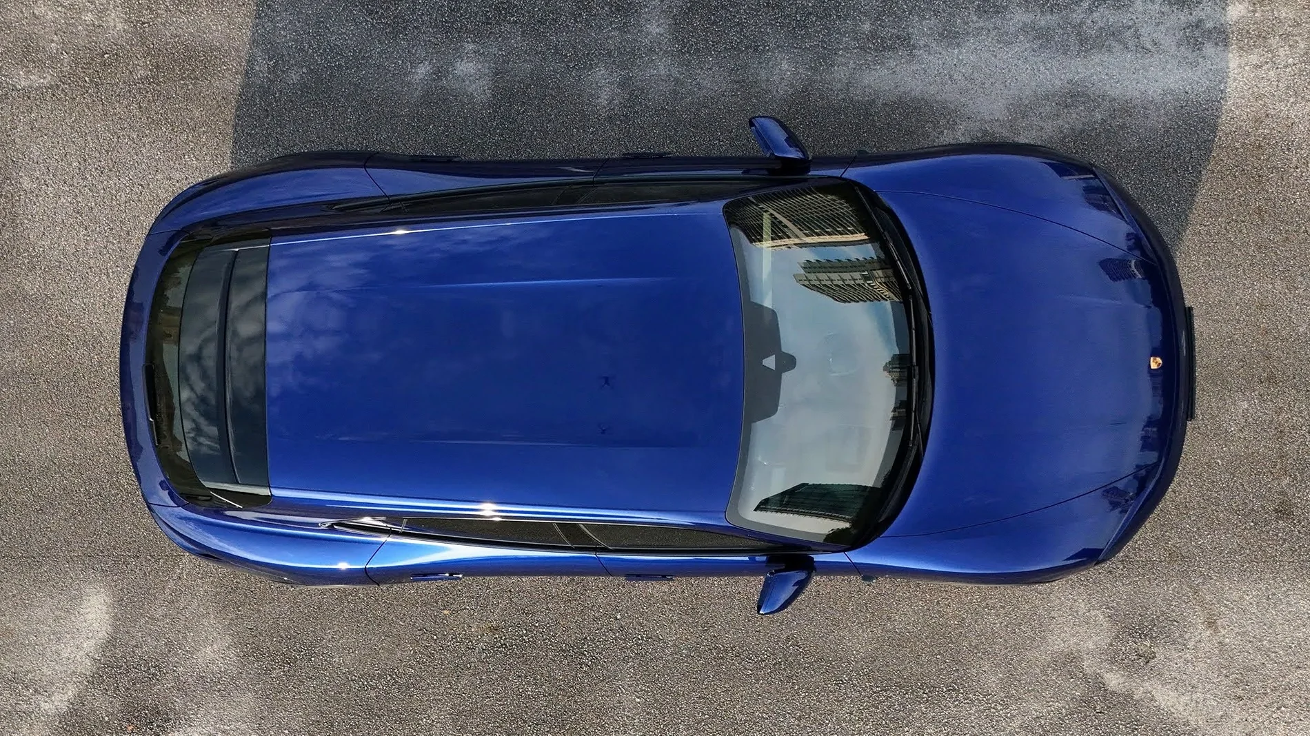 Porsche Taycan GENTIAN BLUE Taycan Club DJI_20250823181139_0015_D