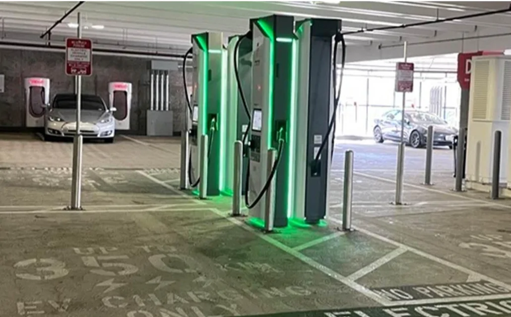Porsche Taycan IKEA - New Electrify America 350 kW DC Charging Station 1757378053535-pd