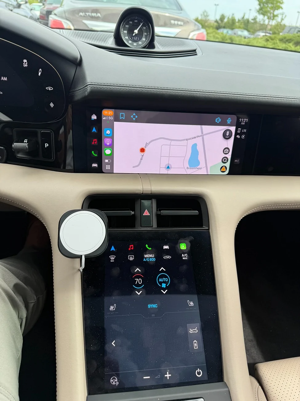 Porsche Taycan Anyone Tried The Rennline Phone Mount Rennline Phone Mount 2