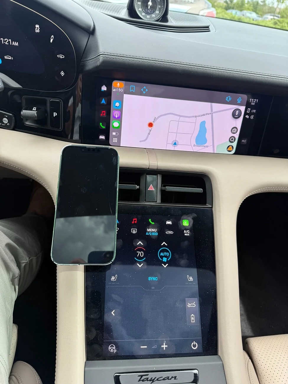 Porsche Taycan Anyone Tried The Rennline Phone Mount Rennlin Phone Mount 1