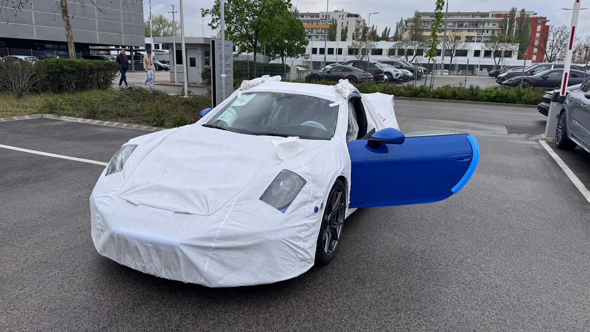 Porsche Taycan Taycan Paint Quality (Thickness Measured) IMG_2321