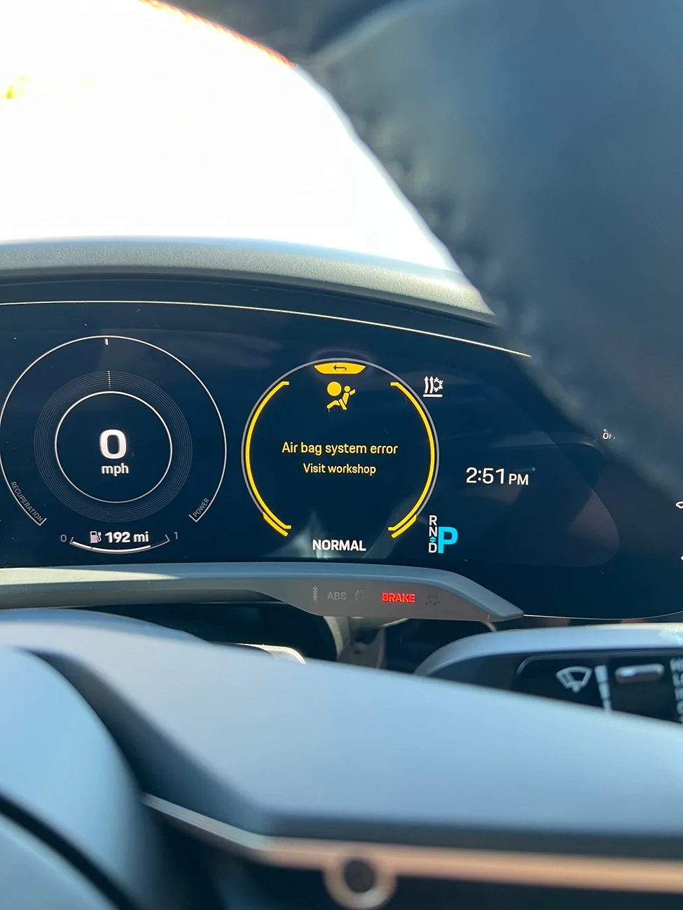 Porsche Taycan Airbag System Error IMG_4995