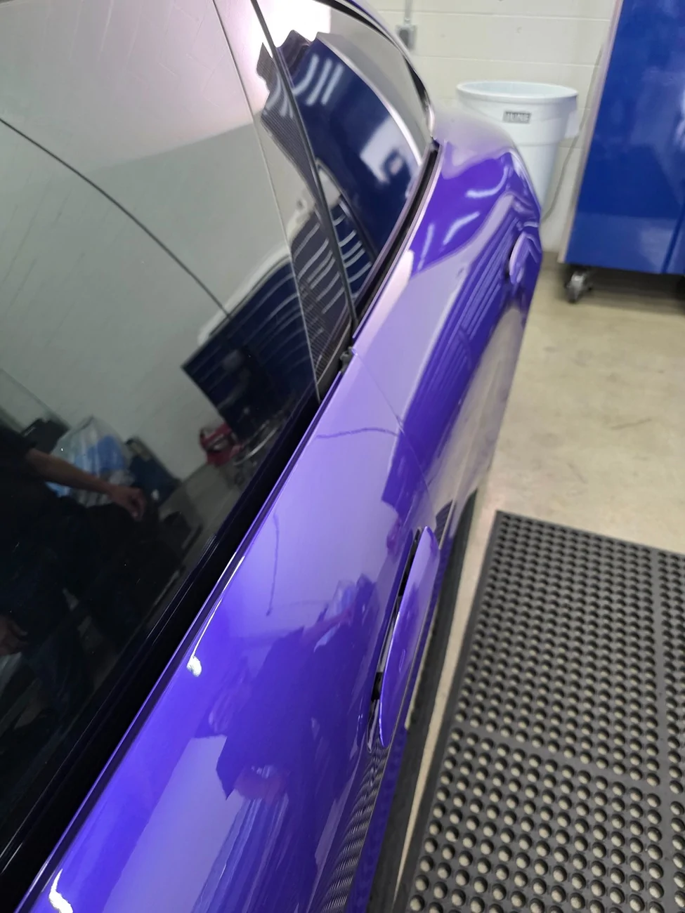 Porsche Taycan Remove window molding and door handle Taycan CT 20251002_123342