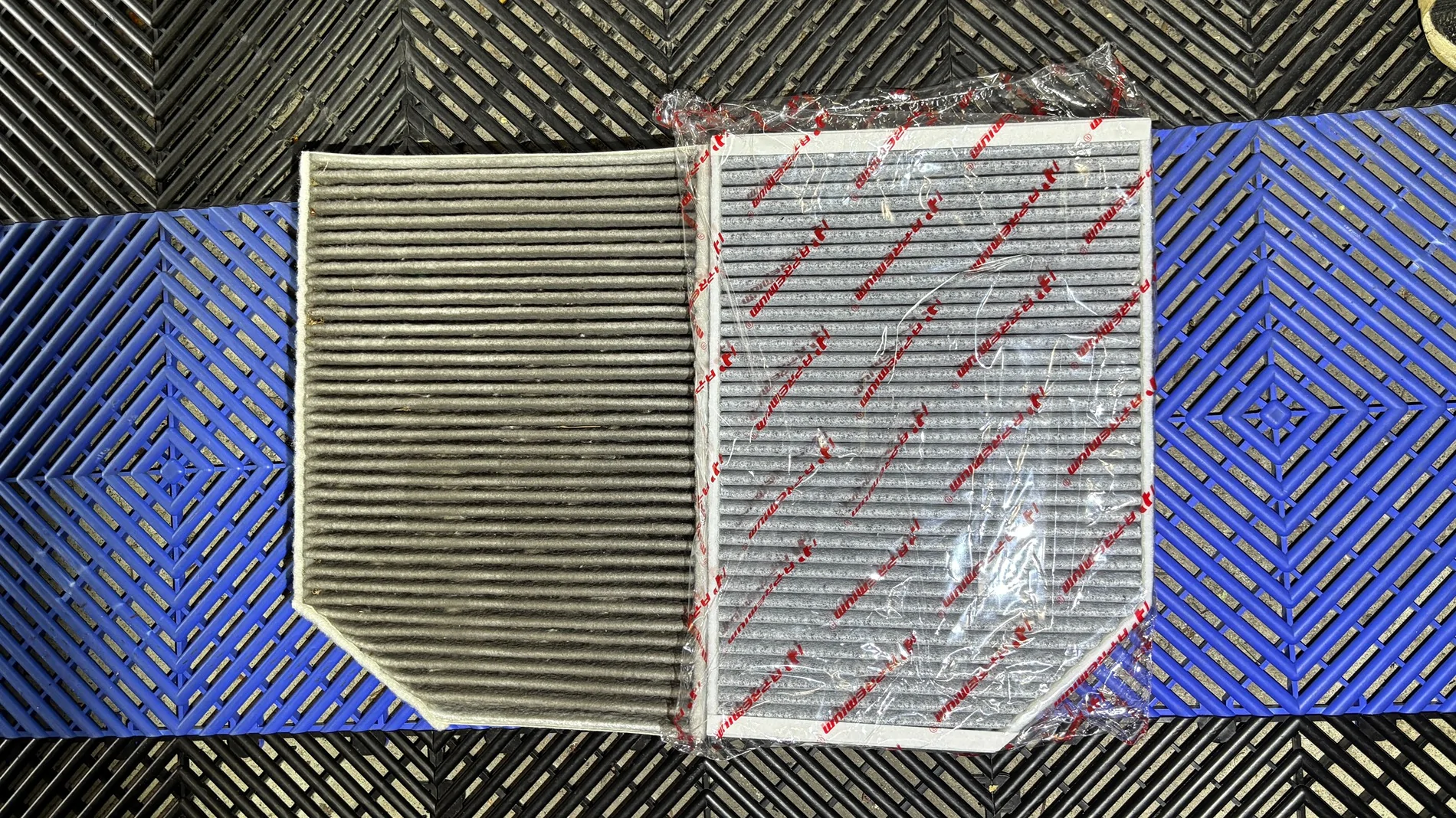 Porsche Taycan How to Replace the cabin filter in your Taycan IMG_3029