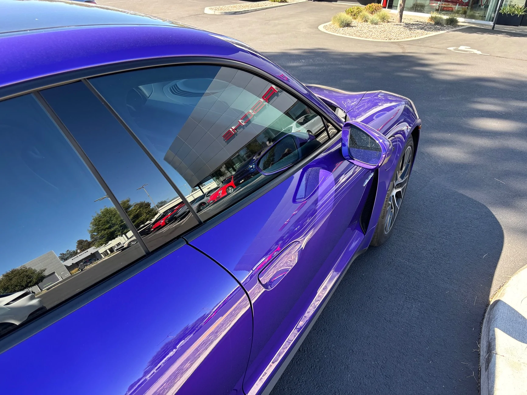 Porsche Taycan PURPLE SKY METALLIC Taycan Club IMG_7945