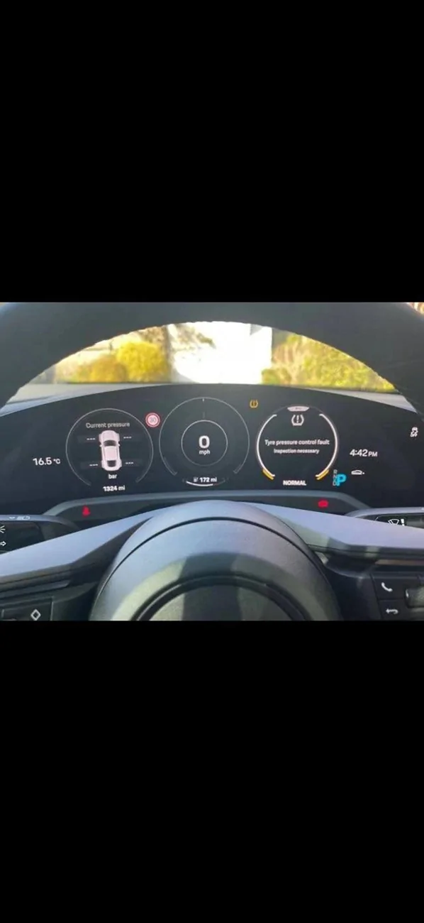 Porsche Taycan TPMS Fault 571172786_25858008787122281_2165204923991138502_n