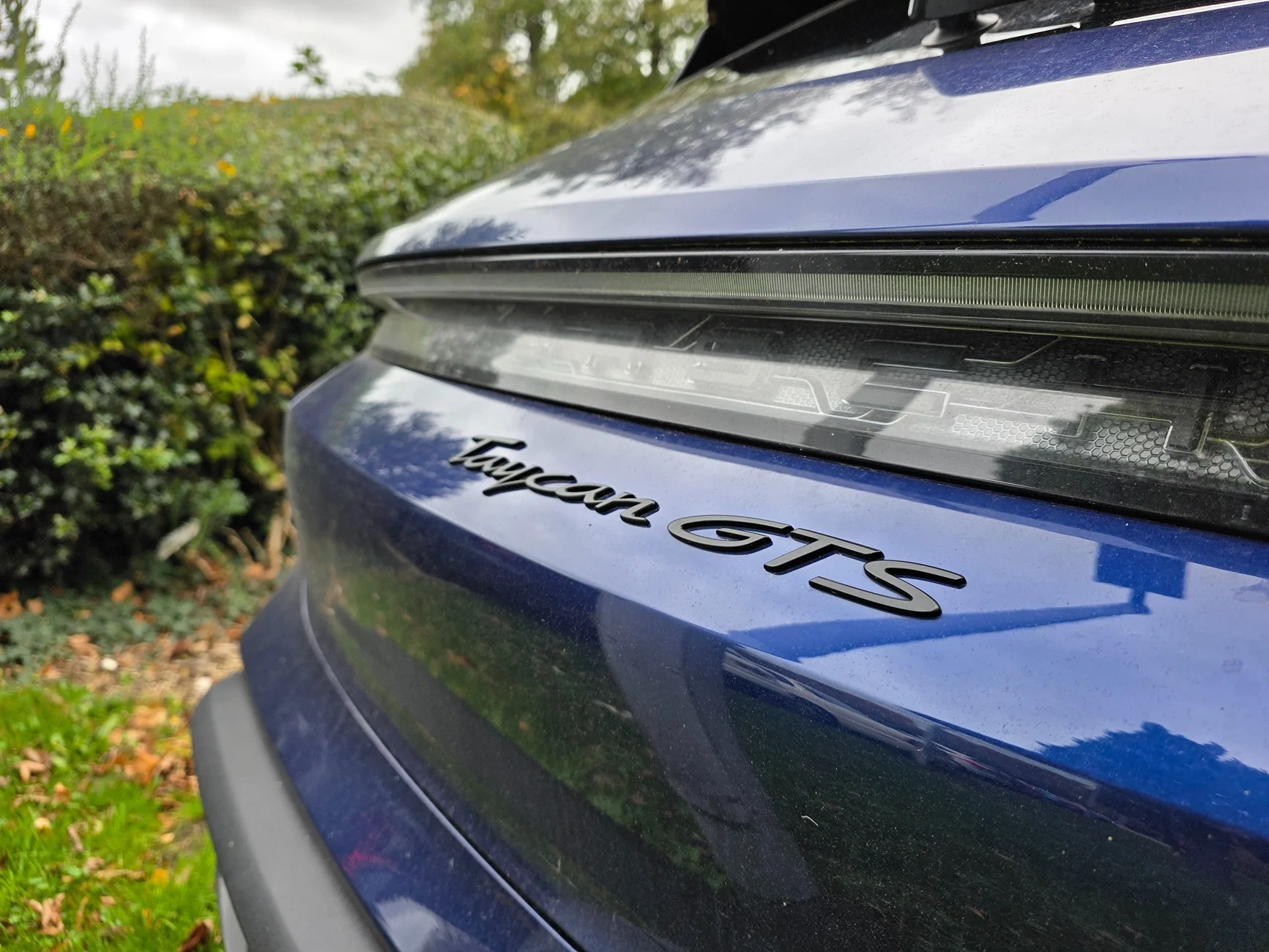 Porsche Taycan Badge or not 20251103_133911