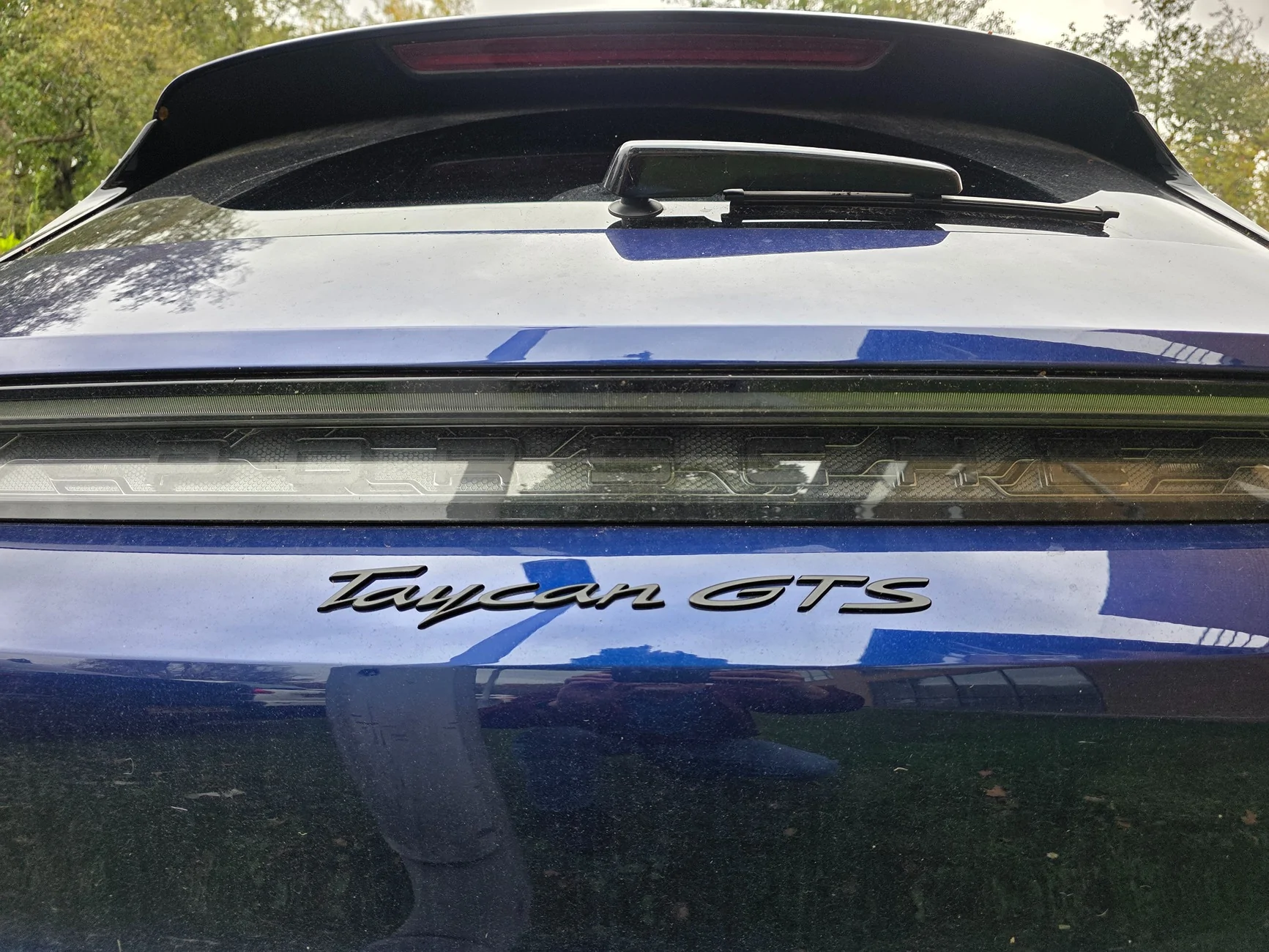 Porsche Taycan Badge or not 20251103_133853