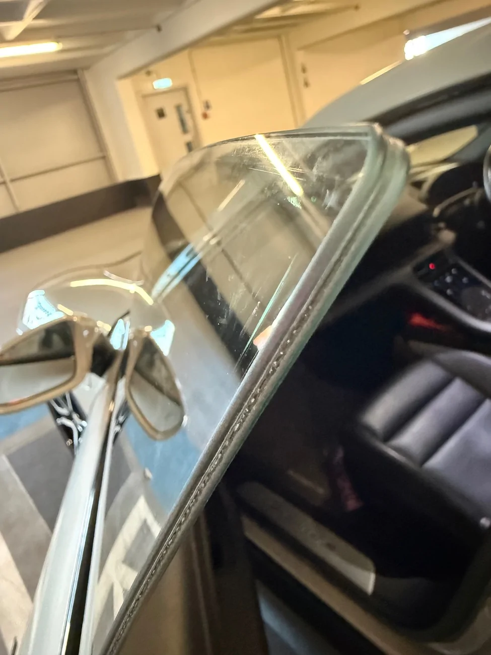 Porsche Taycan Insulated window issue IMG_3268