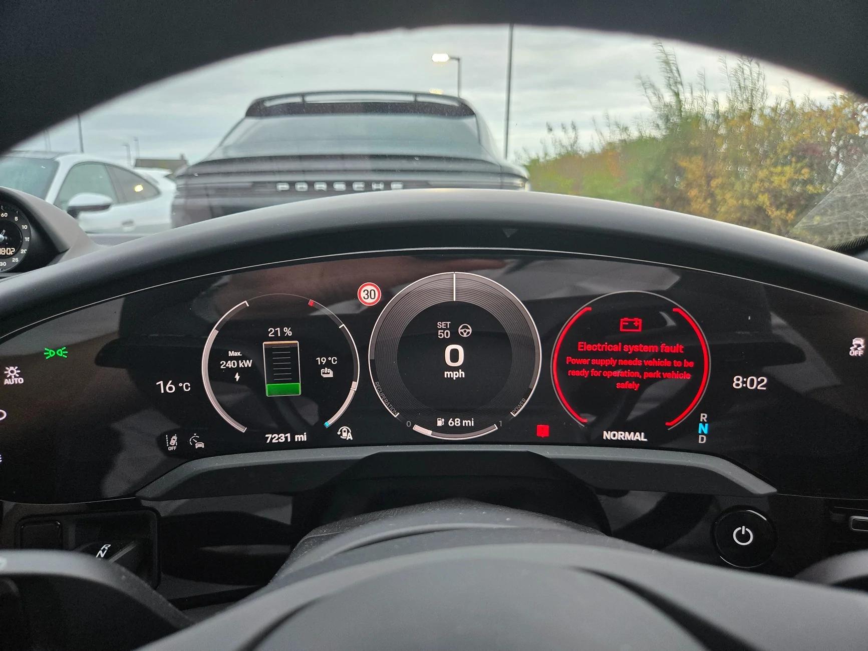 Porsche Taycan Intermittent red warning J1.2 20251105_080236