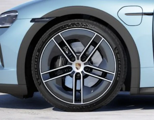 Porsche Taycan Trade your 21" wheels with me? 21 Taycan Exclusive Design Wheels in High Gloss Black with Highly Polished Front Surfaces