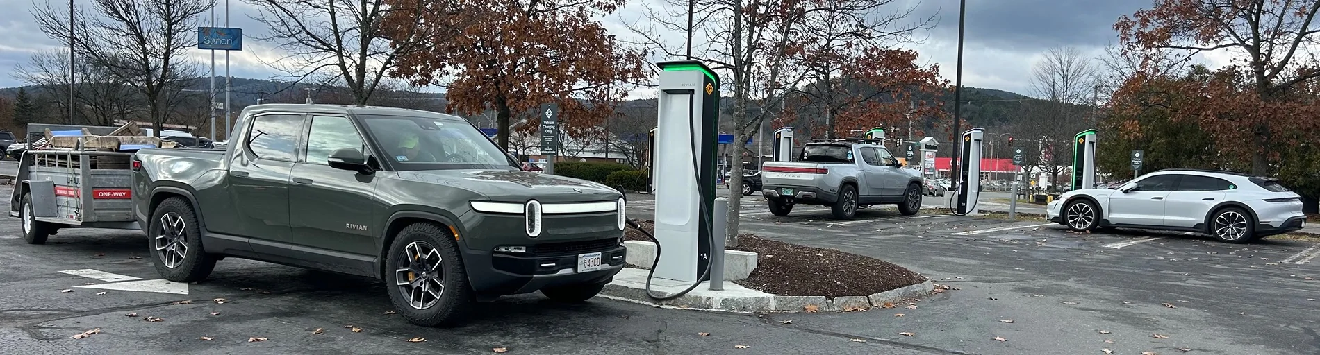 Porsche Taycan Rivian provides plug & charge to EA and IONNA charging networks - article IMG_1771