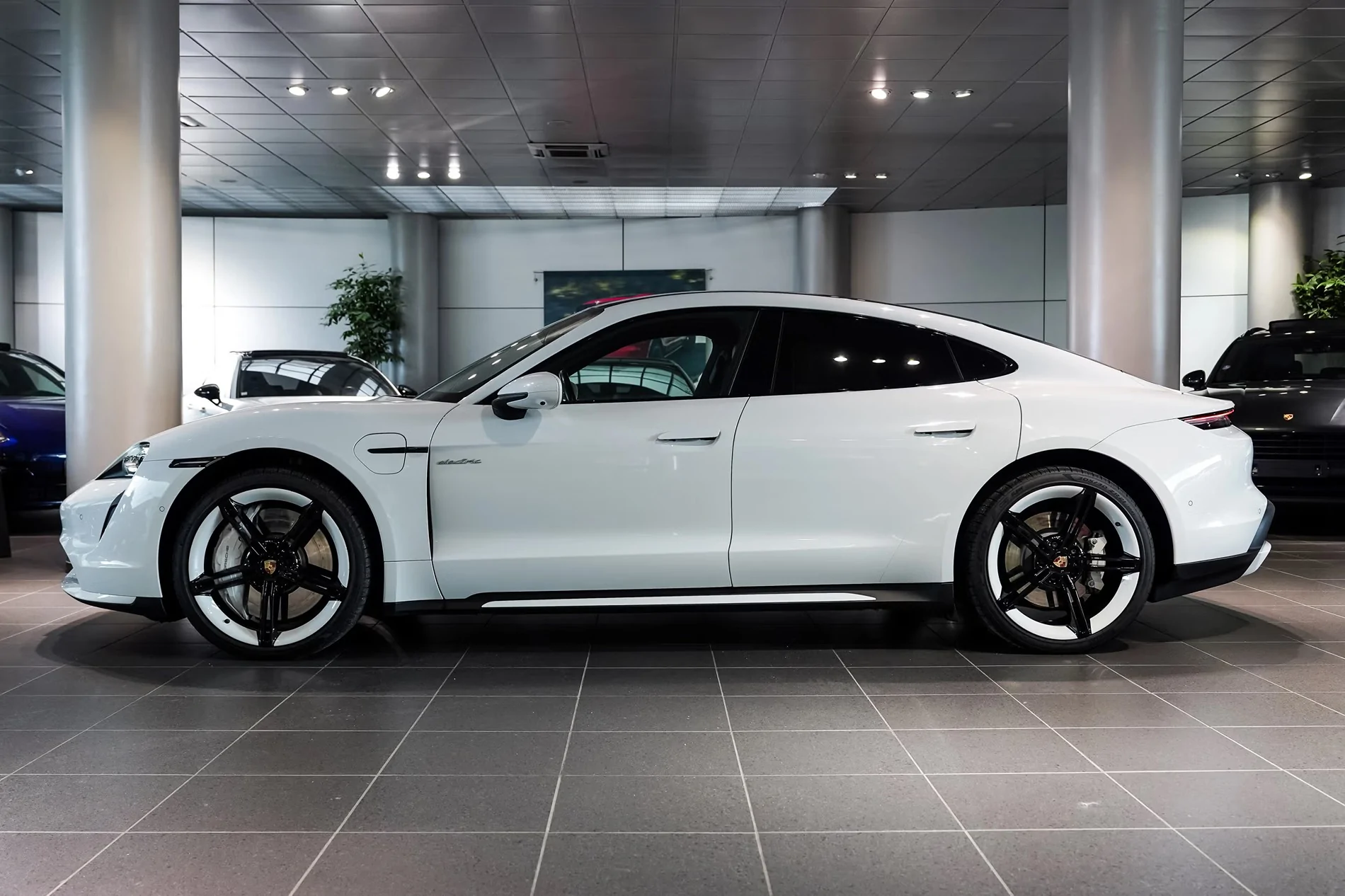 Porsche Taycan PCM updates on the J1.1 3840_10