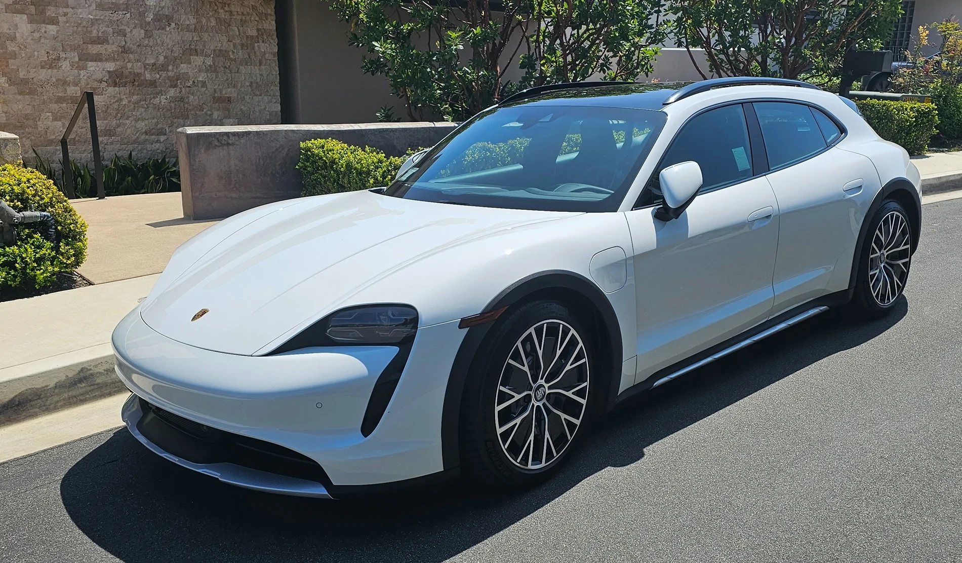 Porsche Taycan Taycan w/ wrap -- photos request 20250502_142953